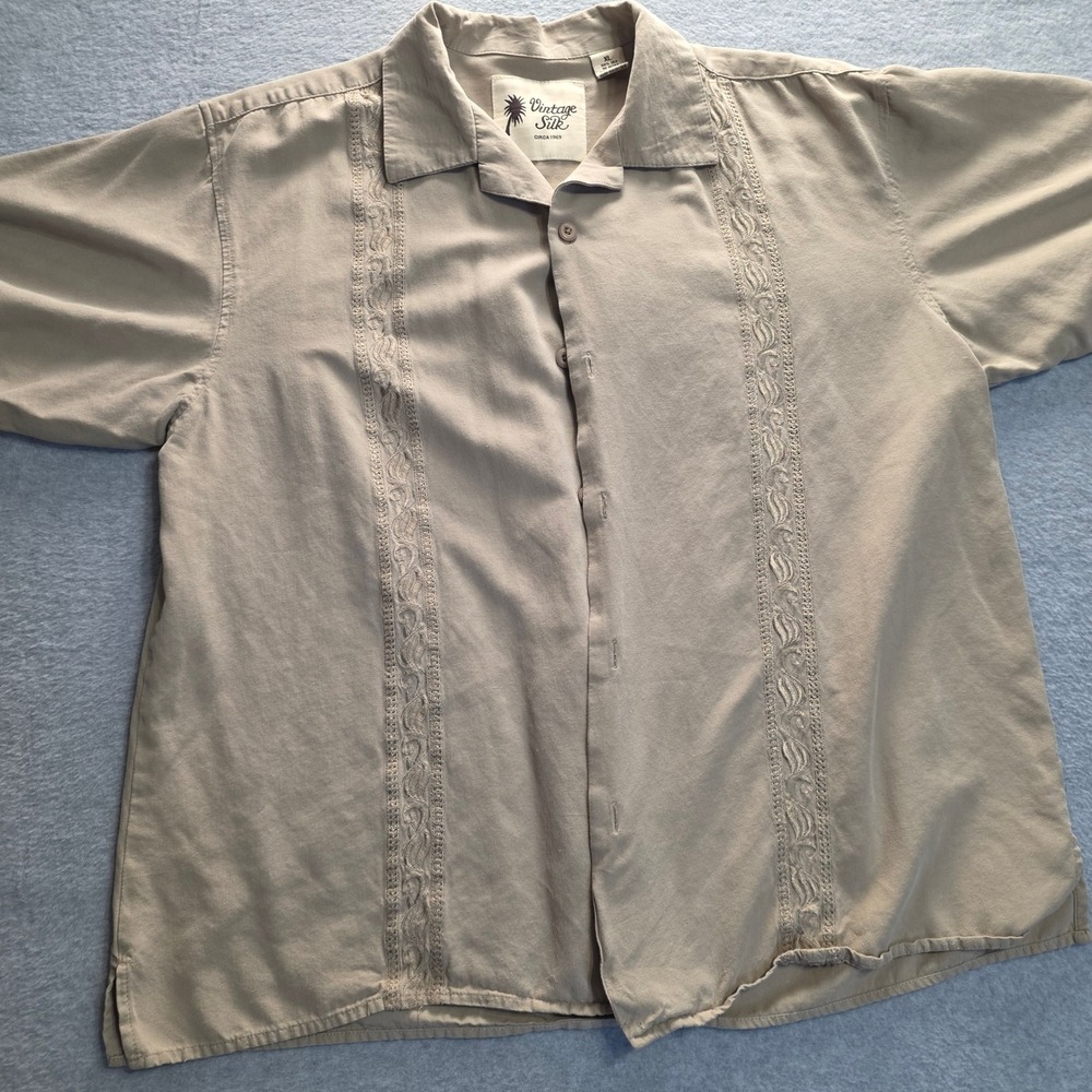 Vintage Silk Circa 1969 Mens XL‎ Tan Embroidered 100% Silk Camp Shirt Khaki